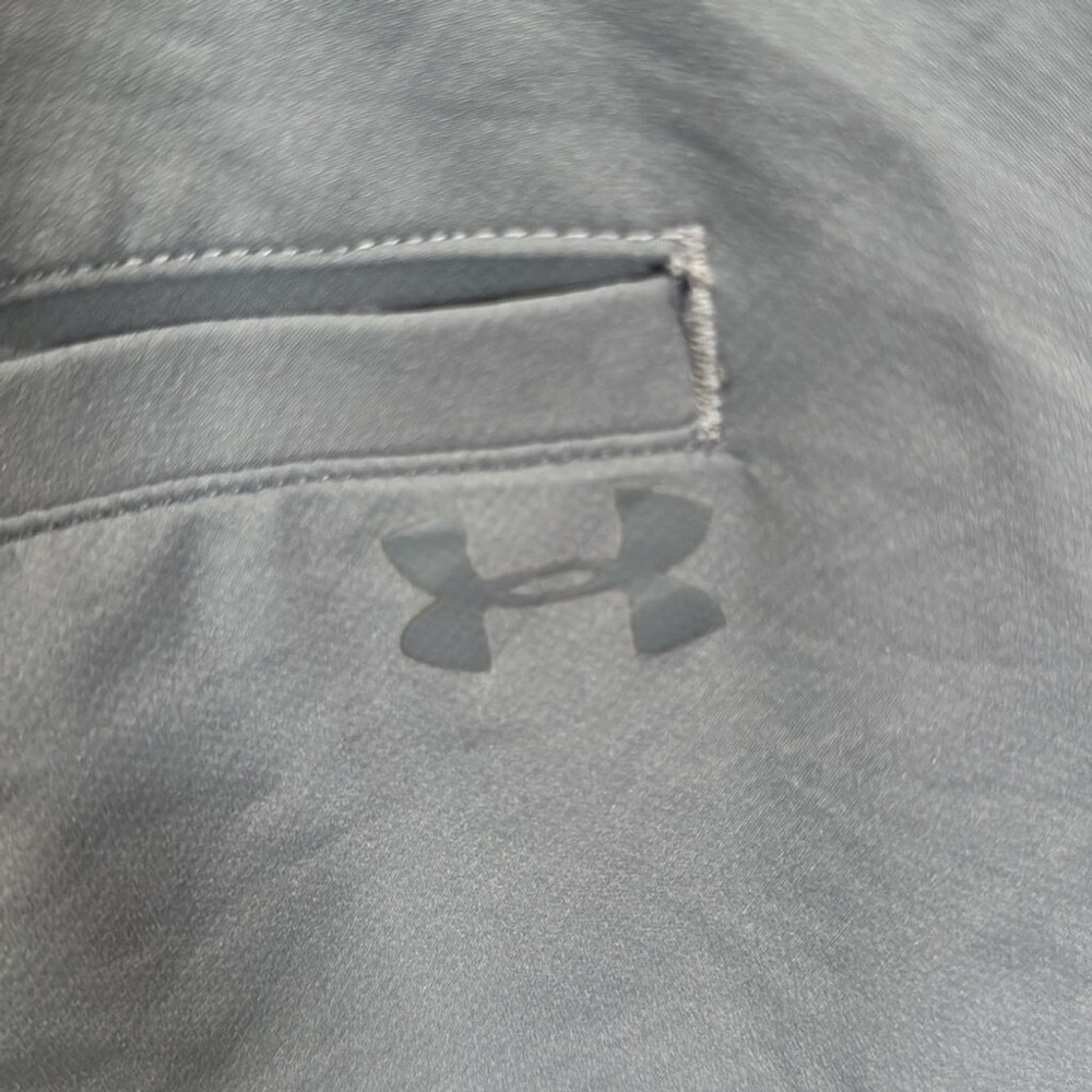 Under Armor Grey Flat Front Men's Shorts size 36 - Picture 2 of 5